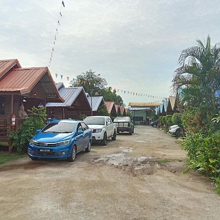 Talad Nam Klong Hae Resort Hat Yai Exteriör bild