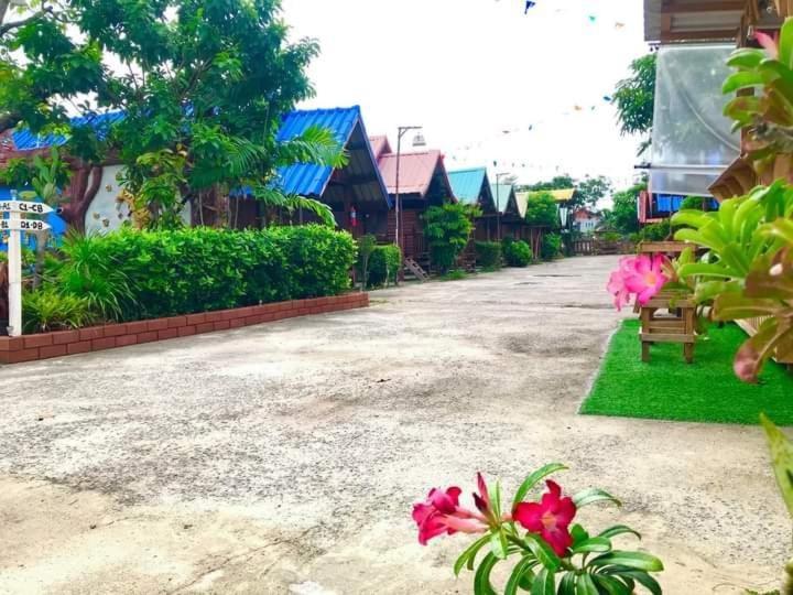 Talad Nam Klong Hae Resort Hat Yai Exteriör bild